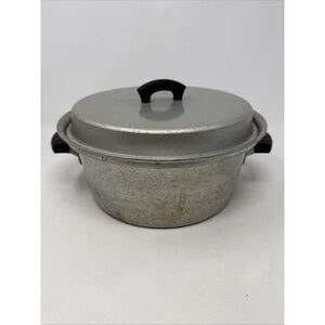Silver Cast Aluminum Dutch Oven